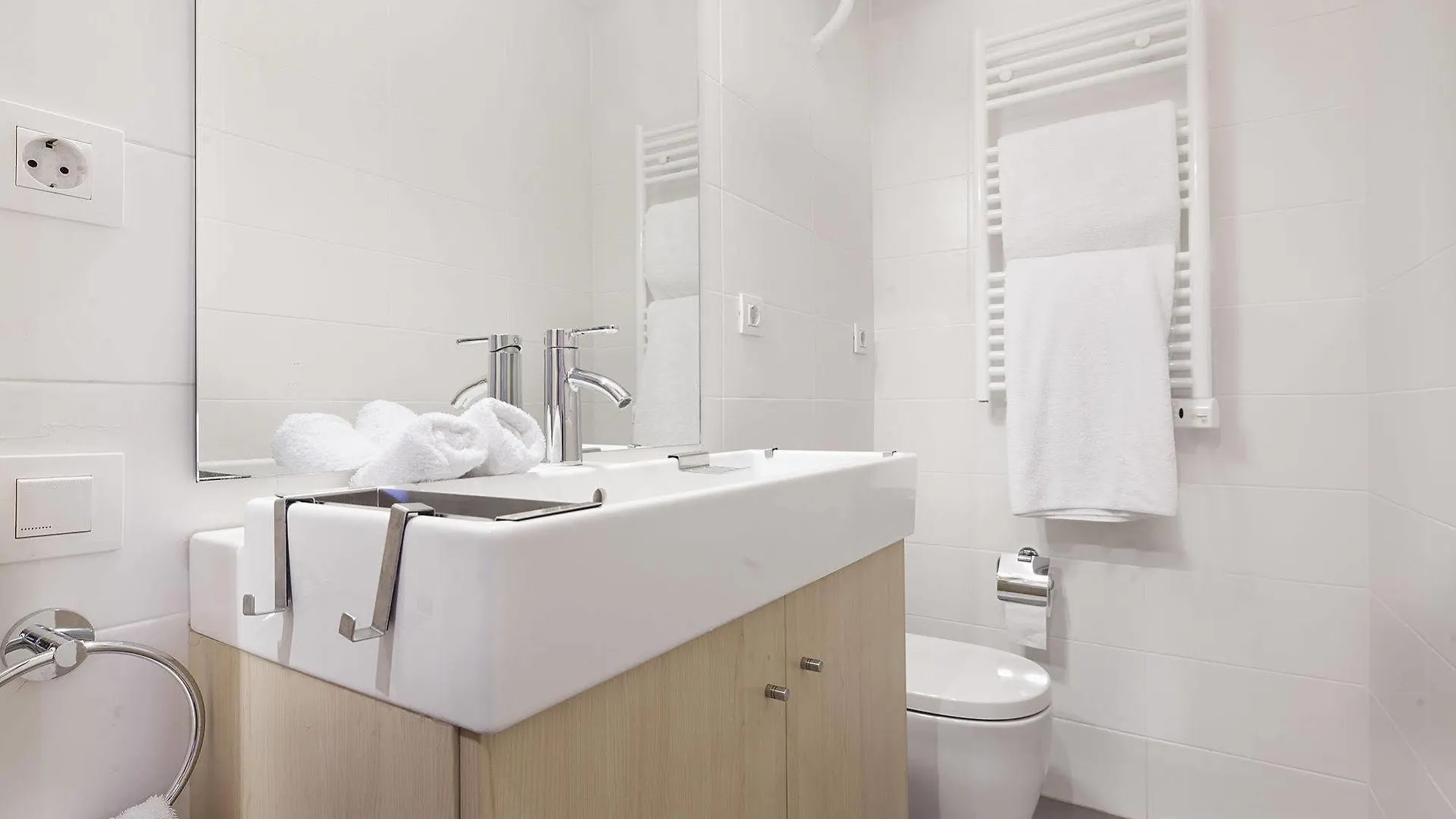 Bonavista Apartments - Pedrera Barcelona